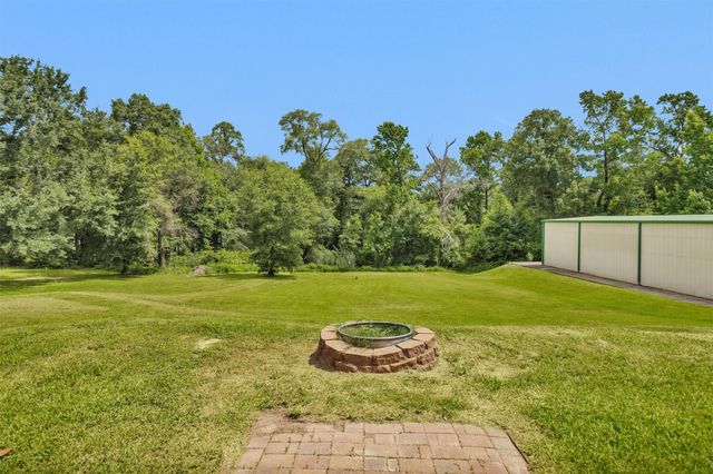 21 Ranch Road One, Willis, TX 77378