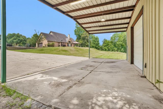 21 Ranch Road One, Willis, TX 77378