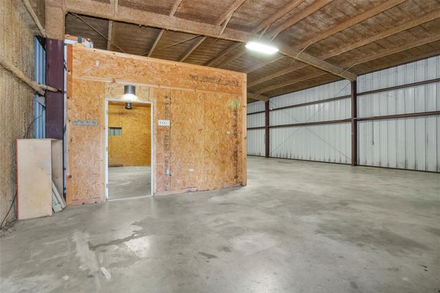 21 Ranch Road One, Willis, TX 77378