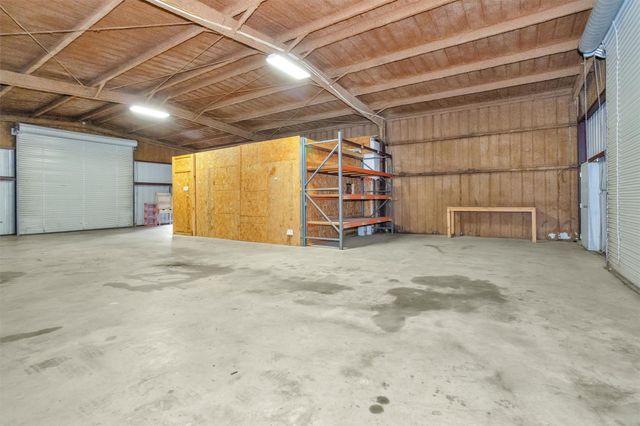 21 Ranch Road One, Willis, TX 77378
