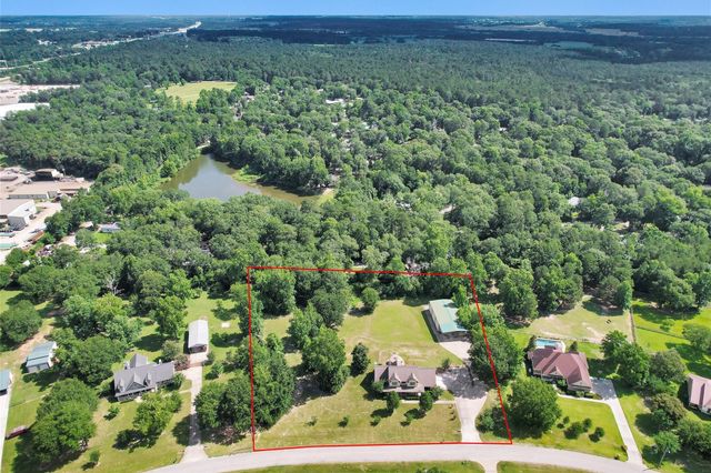 21 Ranch Road One, Willis, TX 77378