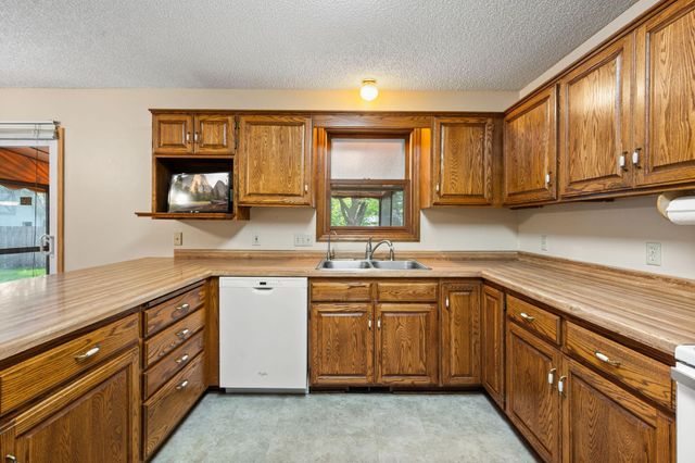 13240 Jay Street NW, Coon Rapids, MN 55448