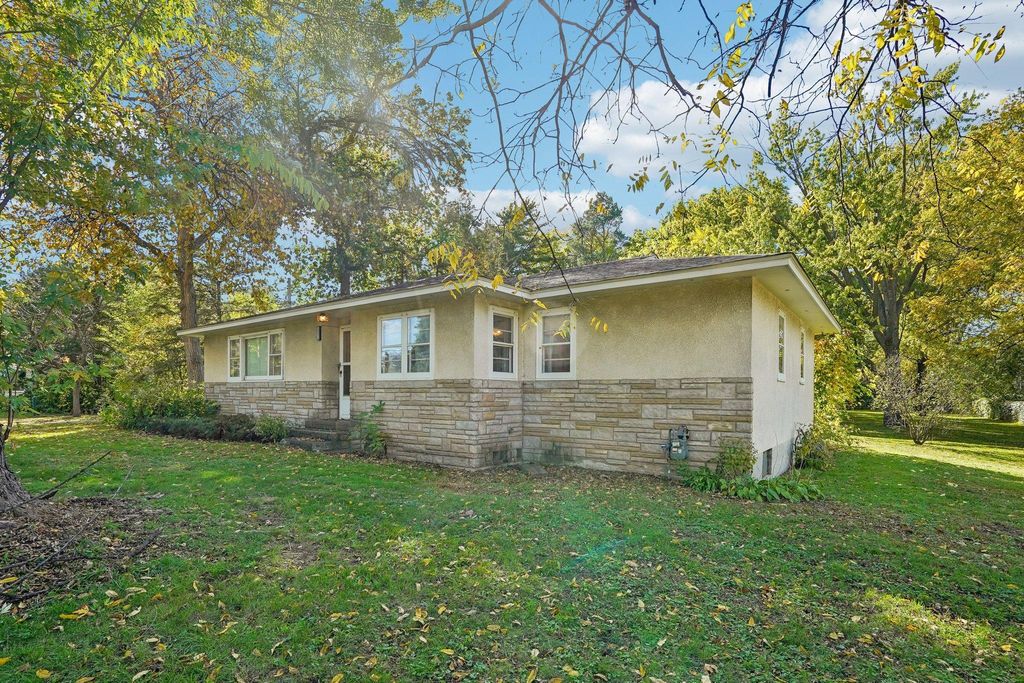 10054 Nicollet Avenue S, Bloomington, MN 55420 — photo 2