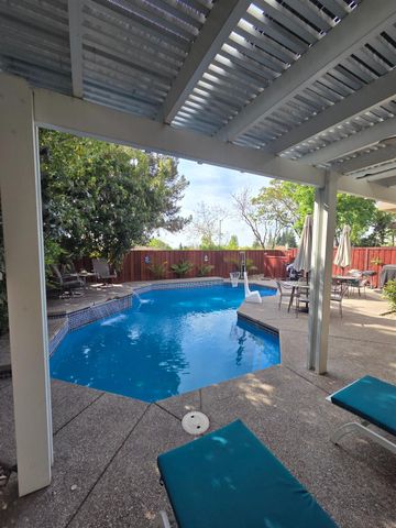 721 Tamarindo Way, Roseville, CA 95678