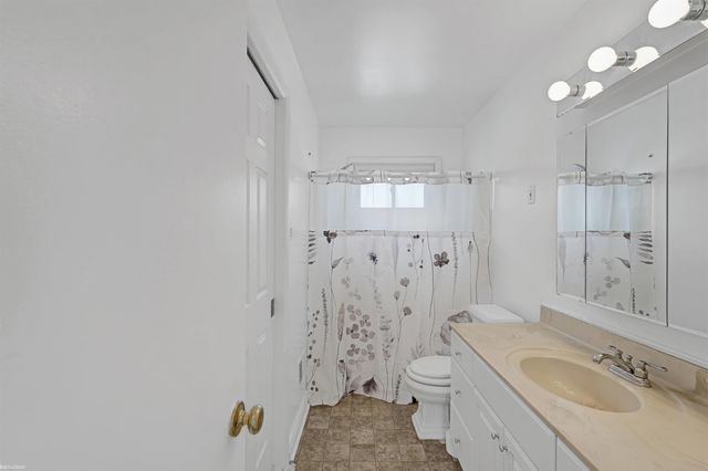 1714 Moulin Avenue, Madison Heights, MI 48071