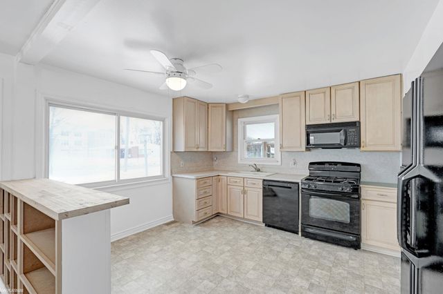 1714 Moulin Avenue, Madison Heights, MI 48071