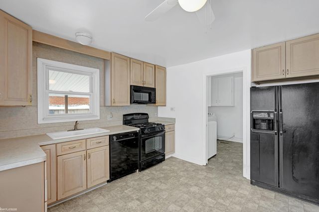 1714 Moulin Avenue, Madison Heights, MI 48071