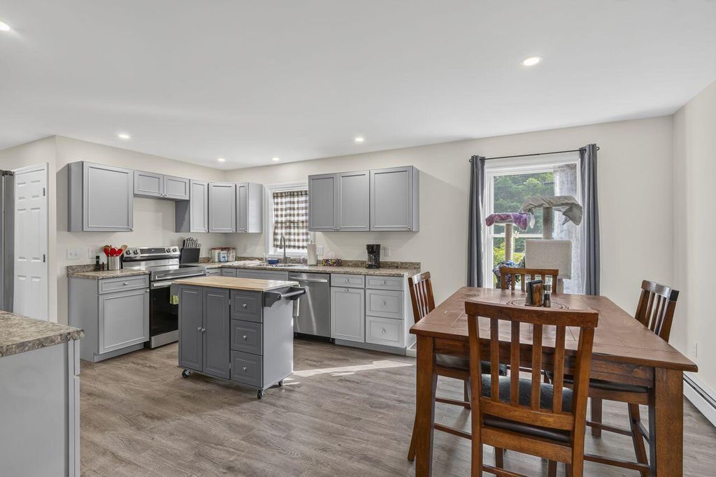 11 Welchville Commons Drive, Oxford, ME 04270 — photo 4