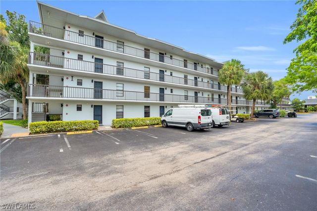 600 Neapolitan WAY 353, Naples, FL 34103