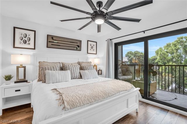 600 Neapolitan WAY 353, Naples, FL 34103