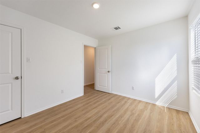 1125 Largemouth LN, Bastrop, TX 78602