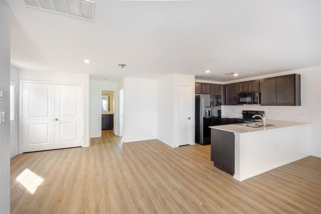 1125 Largemouth LN, Bastrop, TX 78602