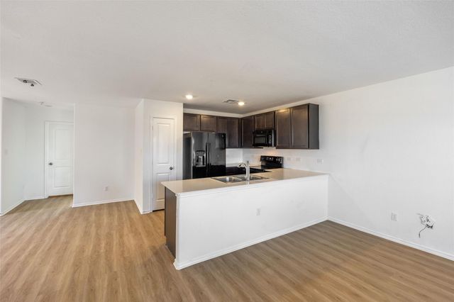 1125 Largemouth LN, Bastrop, TX 78602