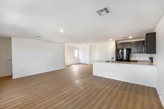 1125 Largemouth LN, Bastrop, TX 78602