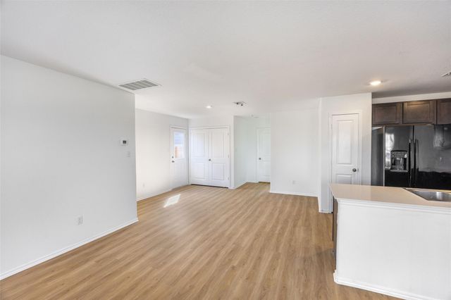 1125 Largemouth LN, Bastrop, TX 78602