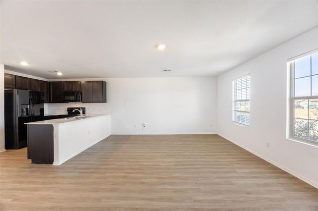 1125 Largemouth LN, Bastrop, TX 78602