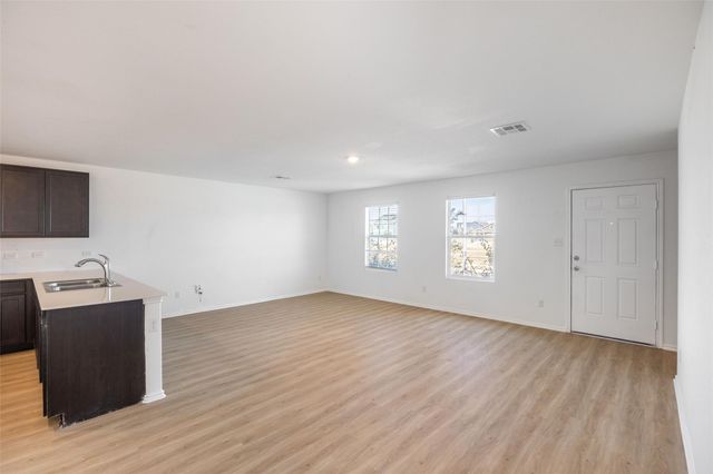 1125 Largemouth LN, Bastrop, TX 78602