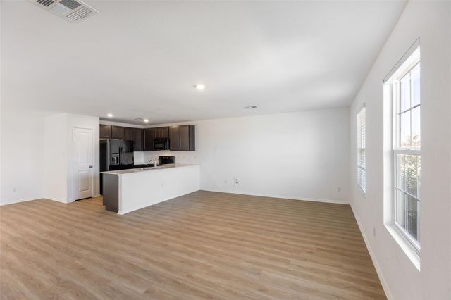 1125 Largemouth LN, Bastrop, TX 78602