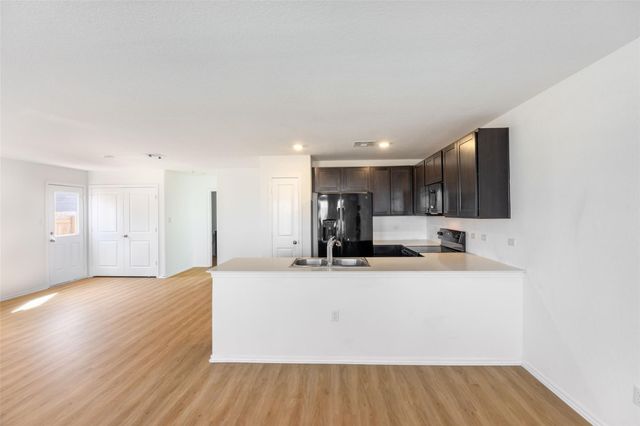 1125 Largemouth LN, Bastrop, TX 78602