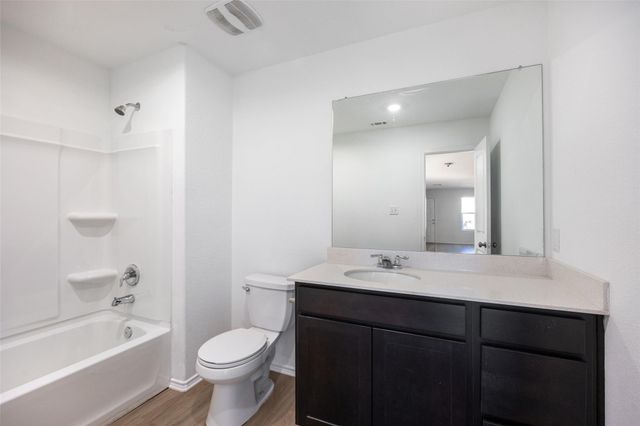 1125 Largemouth LN, Bastrop, TX 78602