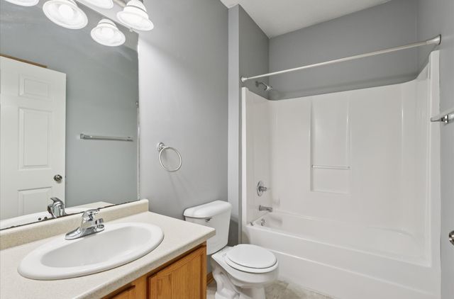 1320 SE Florence Drive 3U, Waukee, IA 50263