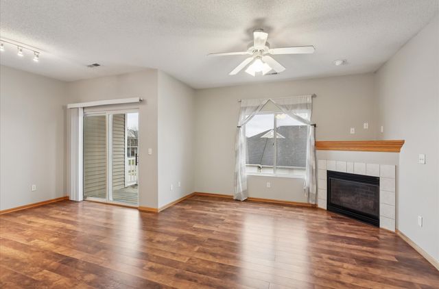 1320 SE Florence Drive 3U, Waukee, IA 50263