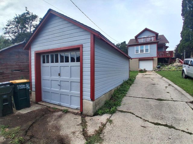 177 E Washington STREET, West Bend, WI 53095