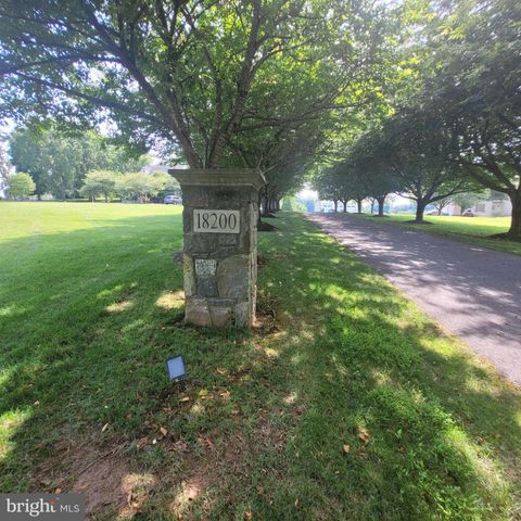 18200 NEW HAMPSHIRE AVE, Ashton, MD 20861