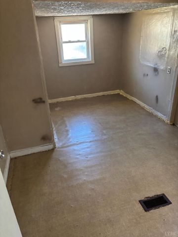 126 Napier Drive, Concord, VA 24538