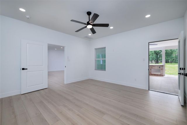414 Peach Point Lane, Trinity, TX 75862
