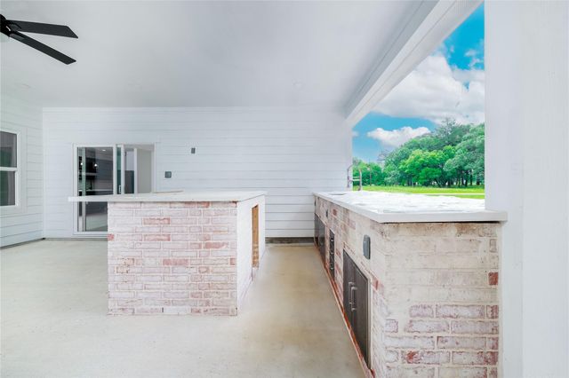 414 Peach Point Lane, Trinity, TX 75862
