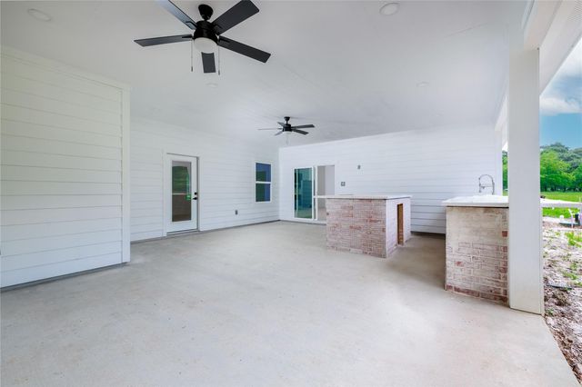 414 Peach Point Lane, Trinity, TX 75862