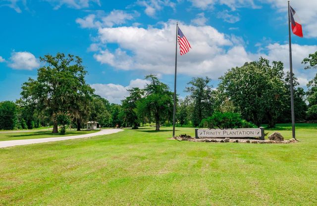 414 Peach Point Lane, Trinity, TX 75862