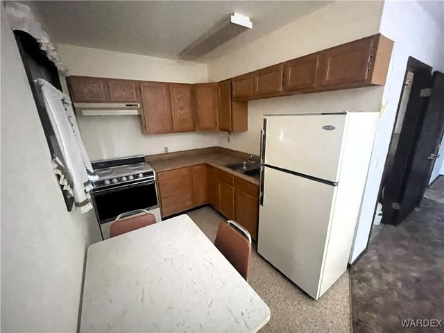 18500 N Pueblo Road, Dolan Springs, AZ 86441