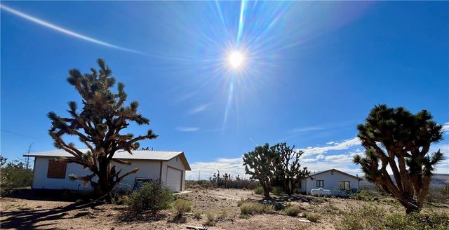 18500 N Pueblo Road, Dolan Springs, AZ 86441