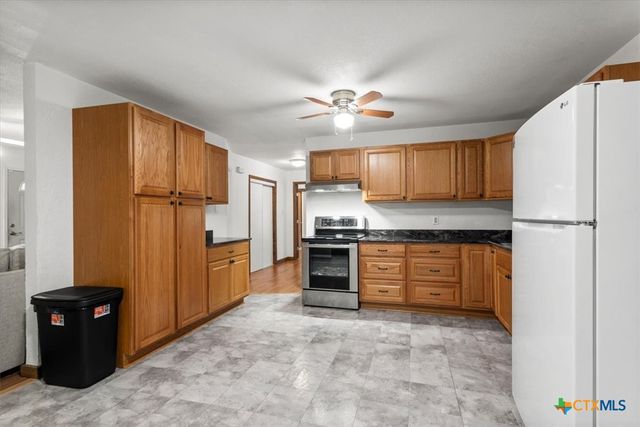 1102 S 5th Street, Copperas Cove, TX 76522