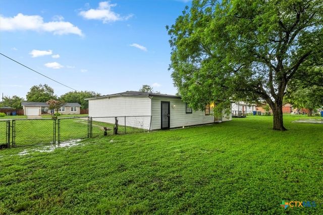 1102 S 5th Street, Copperas Cove, TX 76522