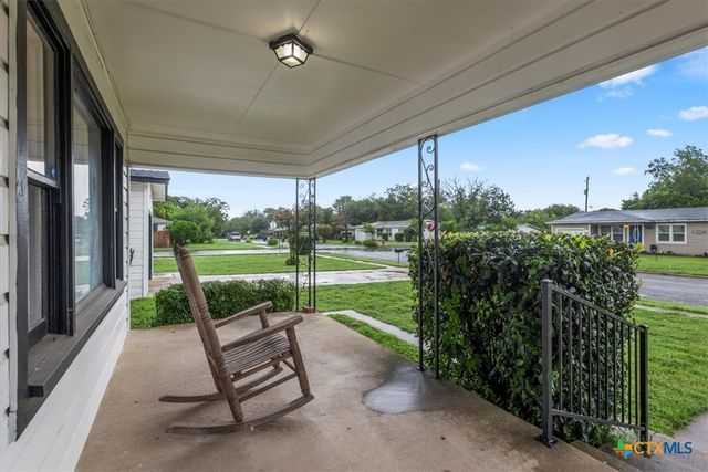 1102 S 5th Street, Copperas Cove, TX 76522