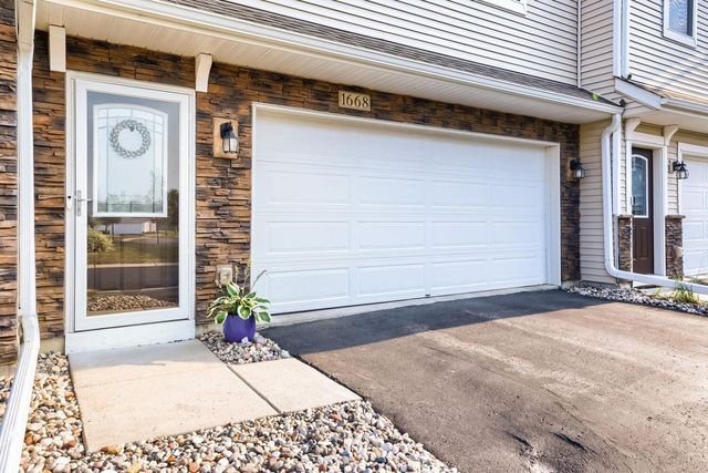 1668 Windigo Lane, Shakopee, MN 55379