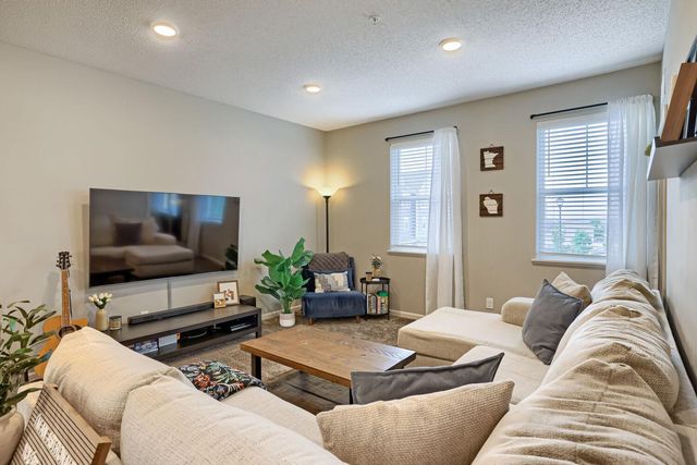 1668 Windigo Lane, Shakopee, MN 55379