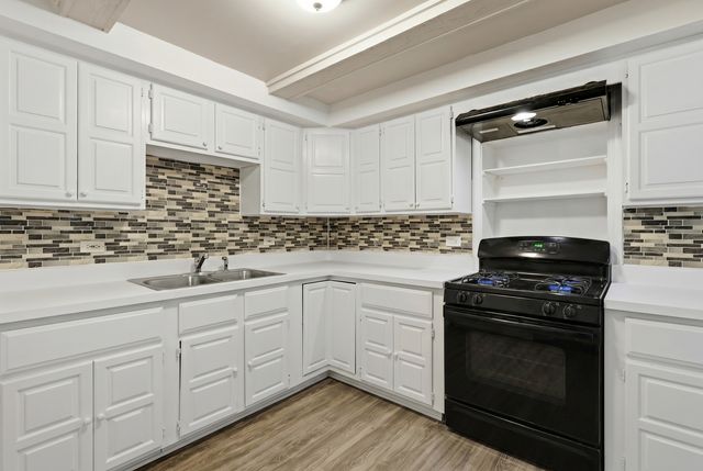3307 S 58th Avenue, Cicero, IL 60804