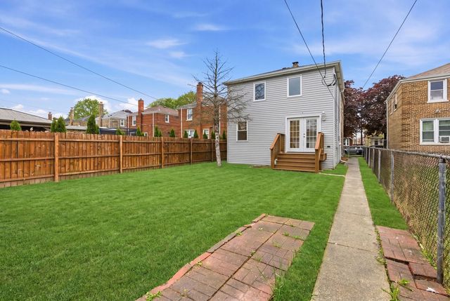3307 S 58th Avenue, Cicero, IL 60804