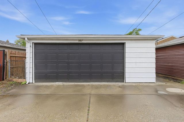3307 S 58th Avenue, Cicero, IL 60804