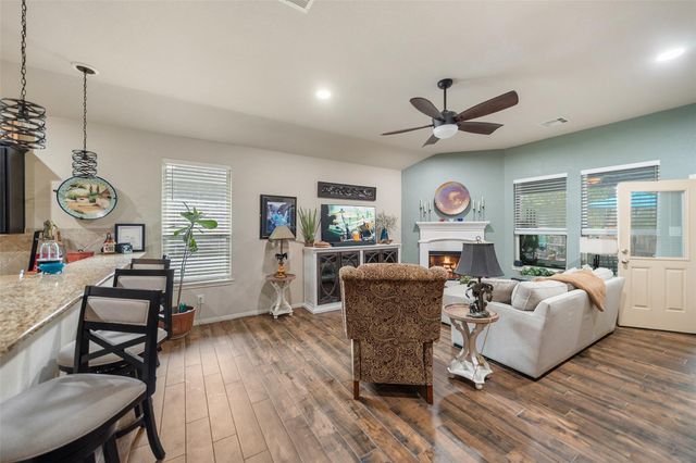 1940 Honey Laurel Drive, Conroe, TX 77304