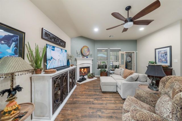 1940 Honey Laurel Drive, Conroe, TX 77304