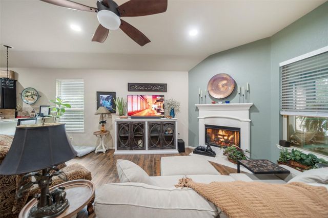 1940 Honey Laurel Drive, Conroe, TX 77304