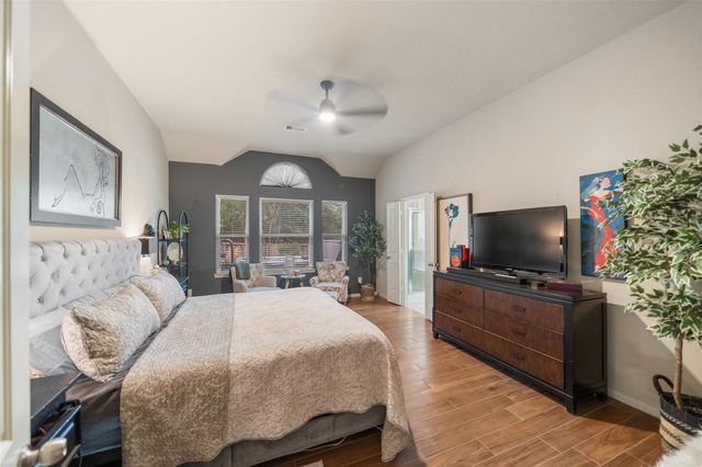 1940 Honey Laurel Drive, Conroe, TX 77304