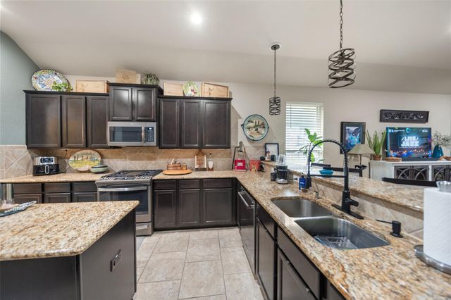 1940 Honey Laurel Drive, Conroe, TX 77304