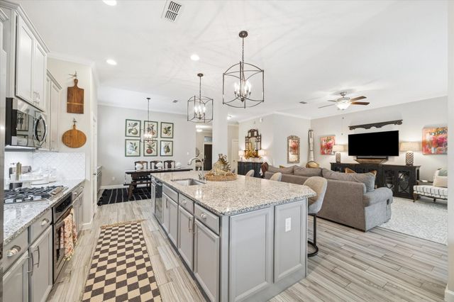 44 Fountain Bend Lane, Richmond, TX 77406