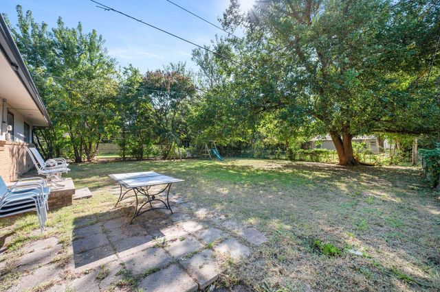 8319 E Indianapolis St, Wichita, KS 67207